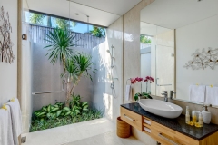 Villa Aramanis - Bamboo, Guest ensuite bathroom two