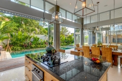 Villa Aramanis - Bamboo, Kitchen with view over the pool